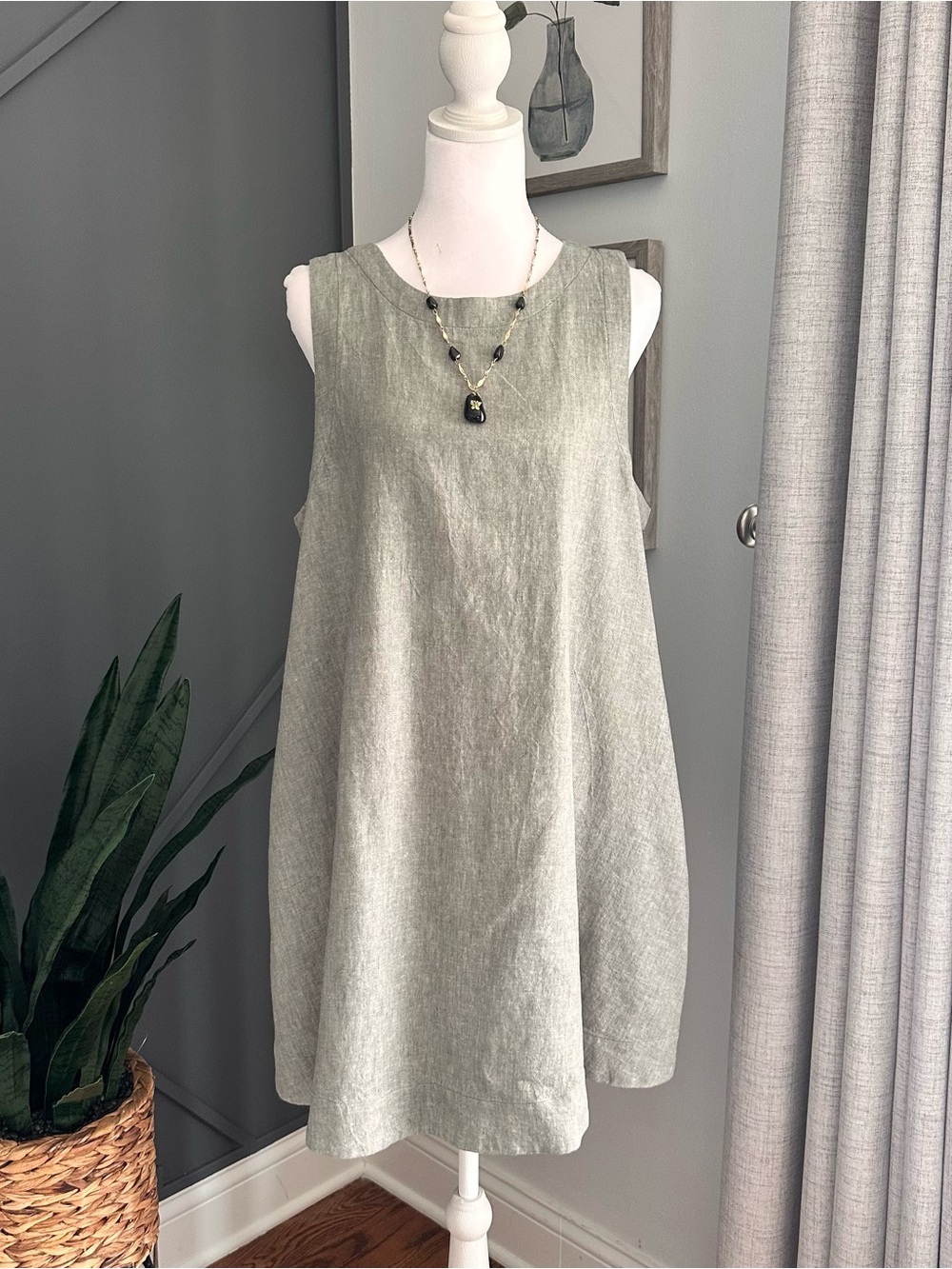 Madewell Old money classic Sleeveless A-Line Tunic in Light Sage